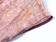 40岁女人少穿高跟鞋，穿潮流平底鞋透气不累脚，洋气有范显腿瘦