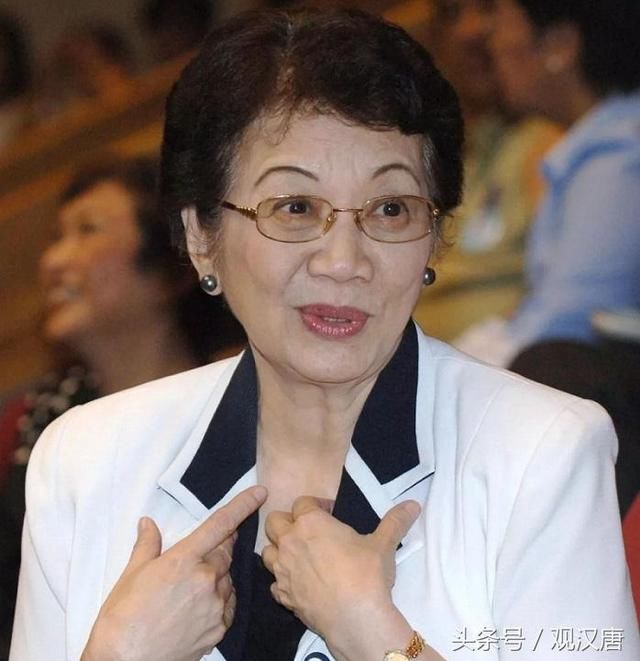 她是亚洲第一个女元首，来华访问时说：我是这里的女儿！不是英拉