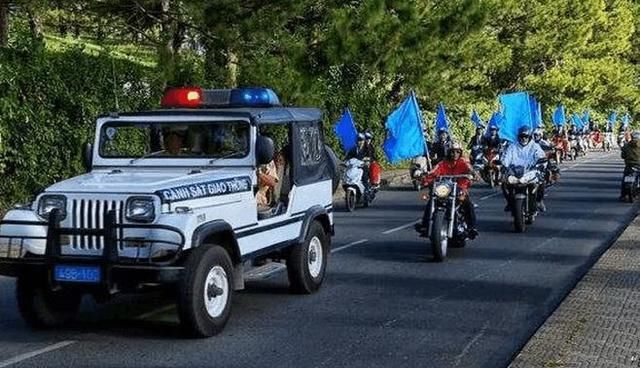 中国的警车，美国的警车，日本的警车，越南的警车简直是天壤地别