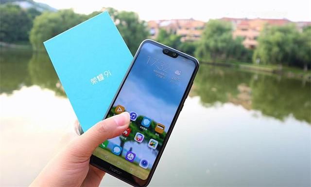 毕业季,千元潮美旗舰机型荣耀9i 带你激情四射