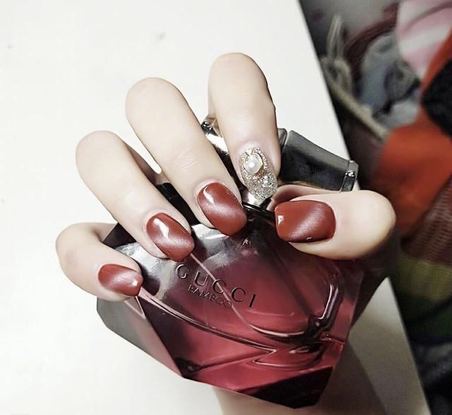 猫眼美甲,春天就选它啦