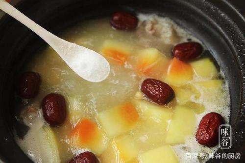 猪脚炖什么汤有营养价值 t0100fbdbb6147b29c1.jpg