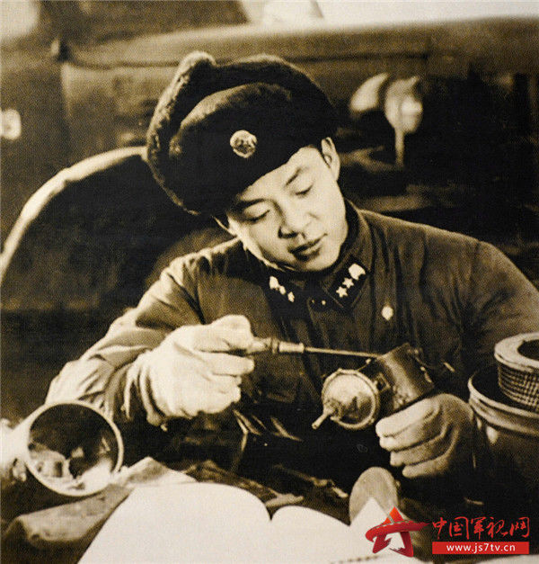 传承雷锋精神 争做新时代先锋