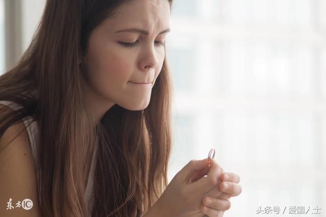 我生男孩，抠门大嫂却只送来一袋面，打开一看，老公捂嘴笑