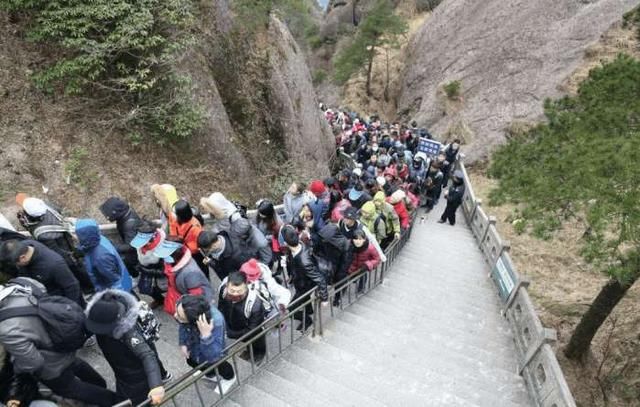 短视频捧红的新宠儿景点们，五一炒糊后，还不该反思点什么吗？
