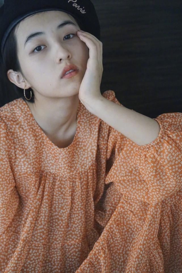 张子枫成为大学生后简单的精致太令人喜欢，痘印、小雀斑反而成加分项！