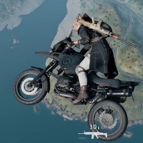 绝地求生:韦神都不敢骑的摩托车,仓鼠王硬带小