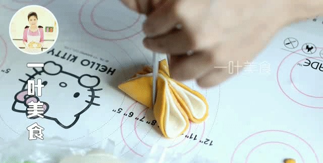 【视频\/花样馒头】筷子一夹变成花,花样面食、