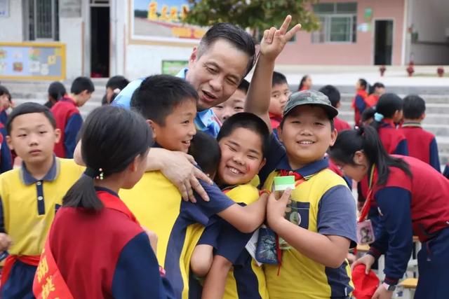 2018年冠军课堂惠州行-体育惠青春