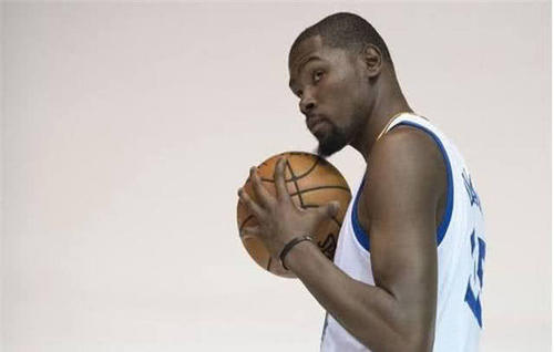 排行榜詹皇连续7年蝉联榜首,第二名占据次数最