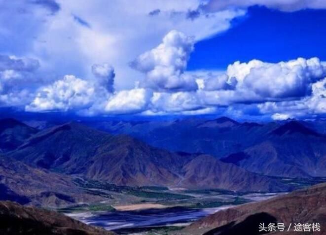 这个湖泊有上亿公斤的鱼