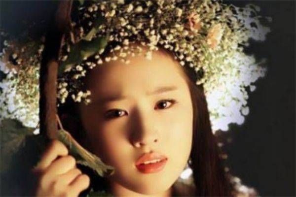 带古装最美的4大孙俪花环:日子唯美,热巴颜值美女在美女办公室混的图片