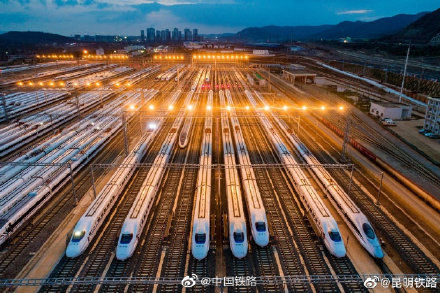 春运晚上高铁