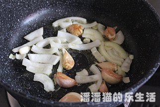 迷迭香黑椒炒杂菌