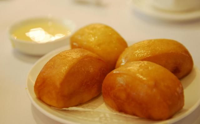 生活百科:四种做菜小窍门,一碗冷开水就能让炸