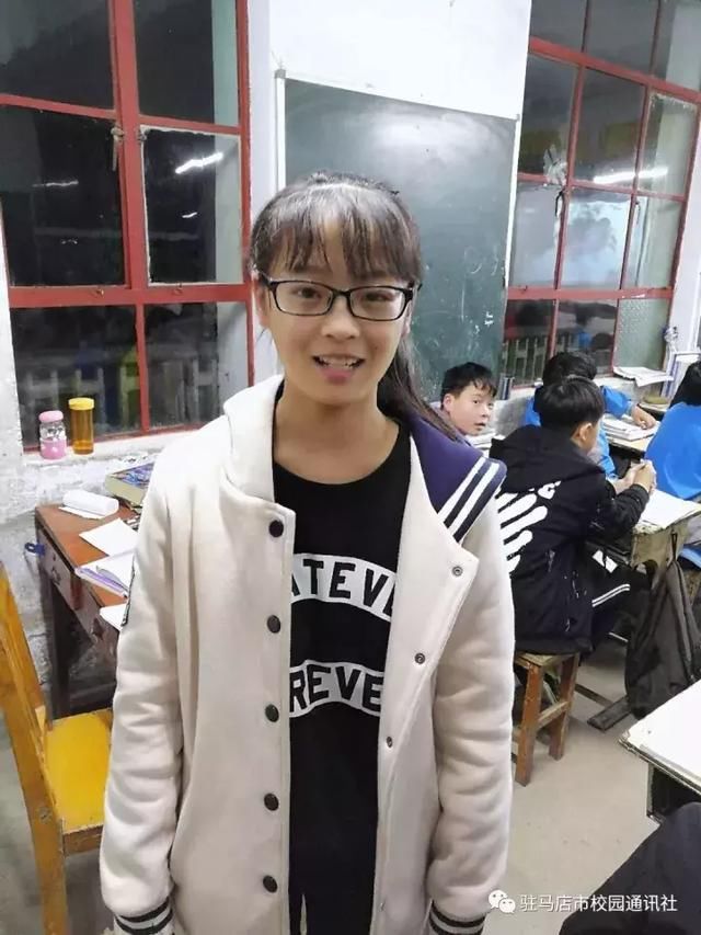 厉害了,我的国!遂平县和兴镇初级中学组织观看