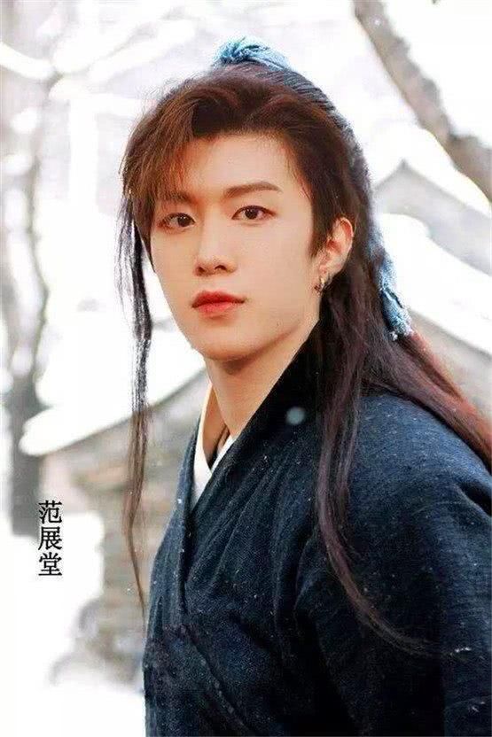 偶像练习生:蔡徐坤代言手游,粉丝们一波操作堪