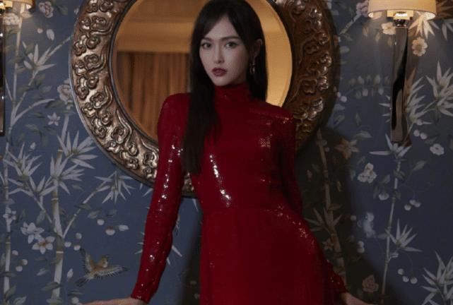 有种整容叫嫁给爱情，唐嫣罗晋结婚后，颜值再次美出新高度！