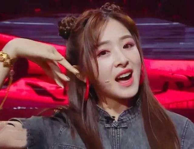 央视中秋晚会，鹿晗关晓彤合体表演，王源说唱，张杰张含韵挑大梁