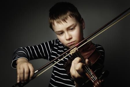 如果您的孩子正在学小提琴,请家长耐心的看完