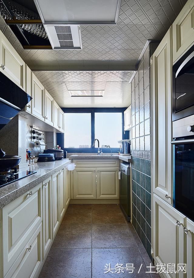 老婆把浴缸装在了卧室,她的闺蜜争着拍照发朋