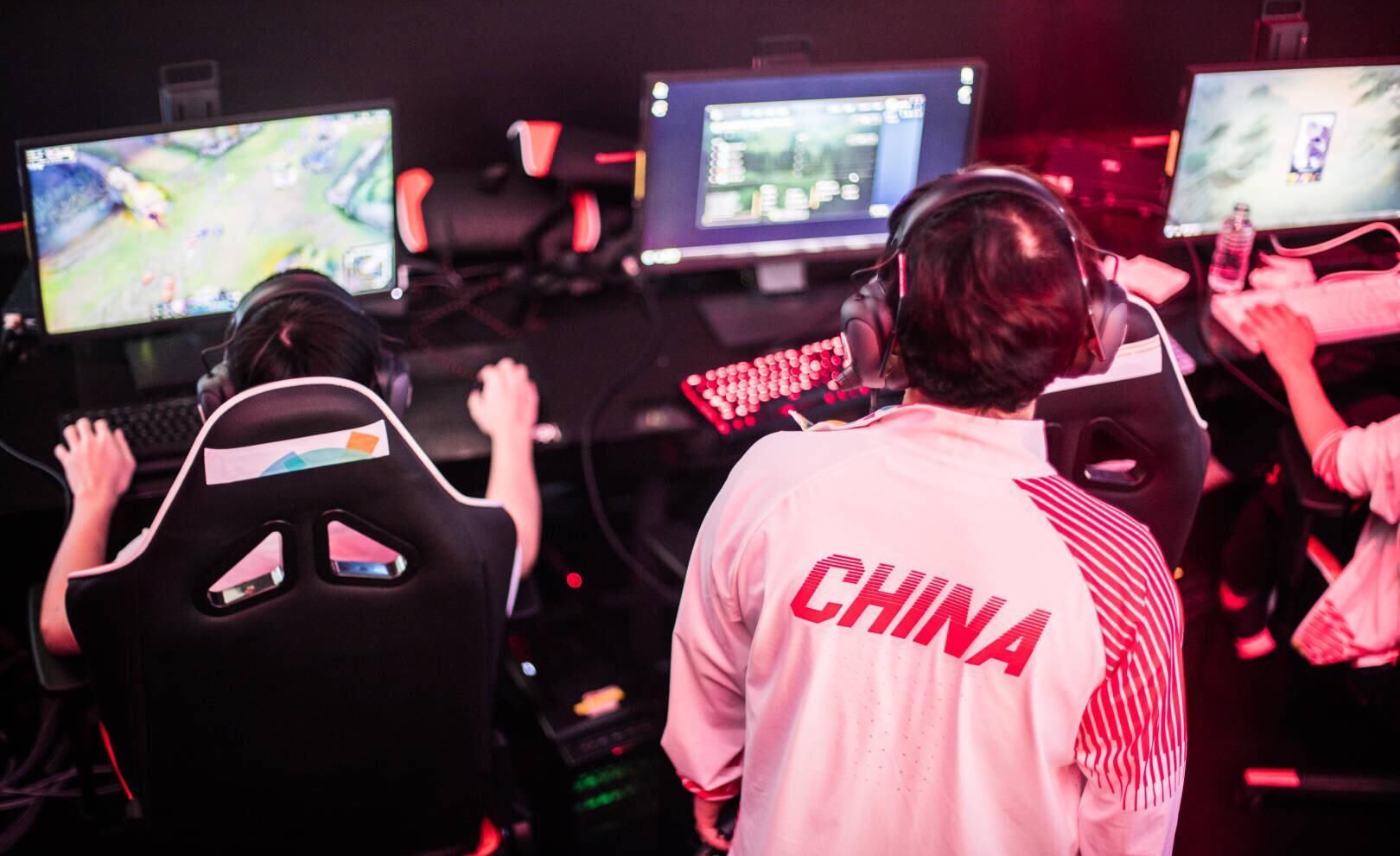 致所有关注及热爱电子体育运动的你们