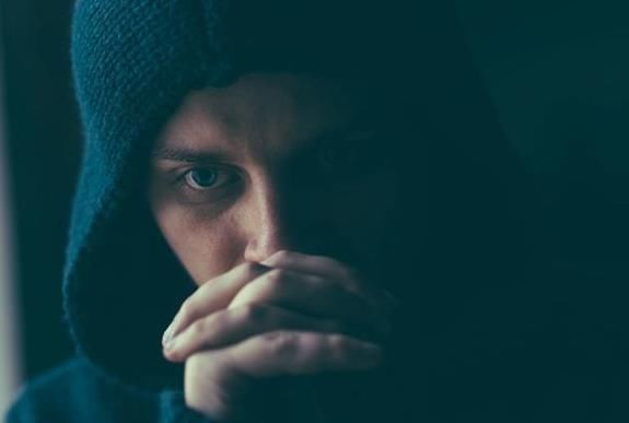 婚后遇到真爱，是克制还是放肆的爱一回？