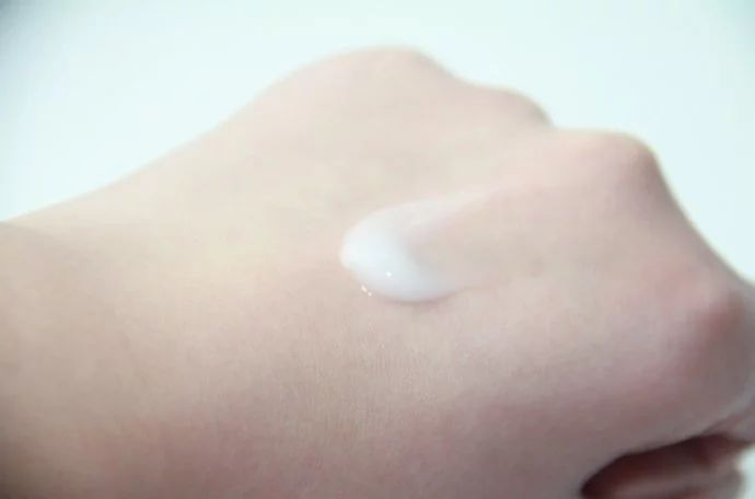 用修复产品,脸上反而长了很多闭口?