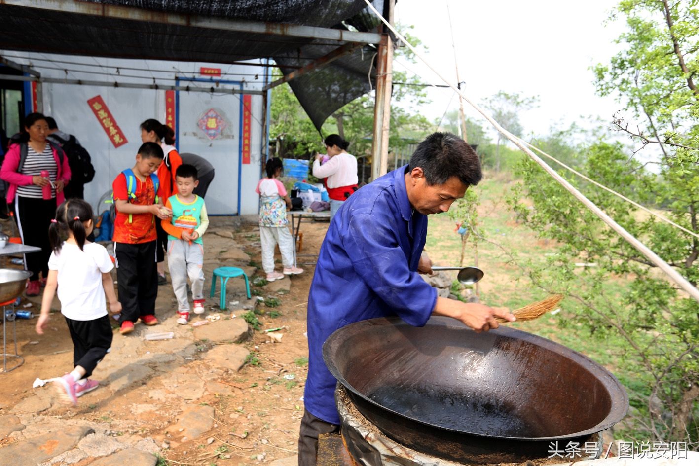 河南淇县:旅游帮扶贫困户 书记成了“店小二”
