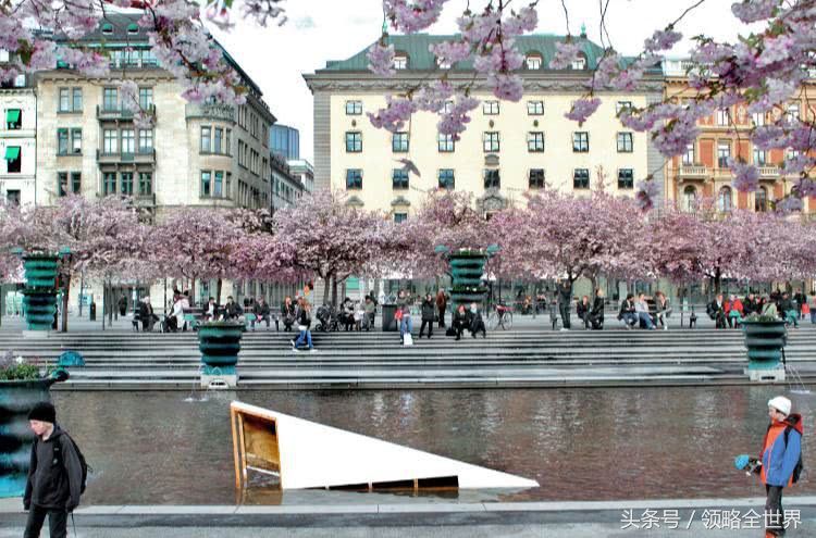 看过“北上广”的地铁，再看别人家的，网友:没对比就没有伤害!