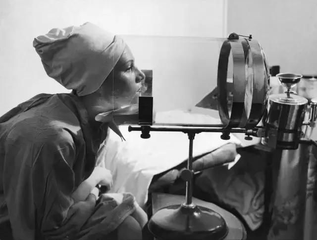 心理学解析： 整容真的能让人自信起来吗？