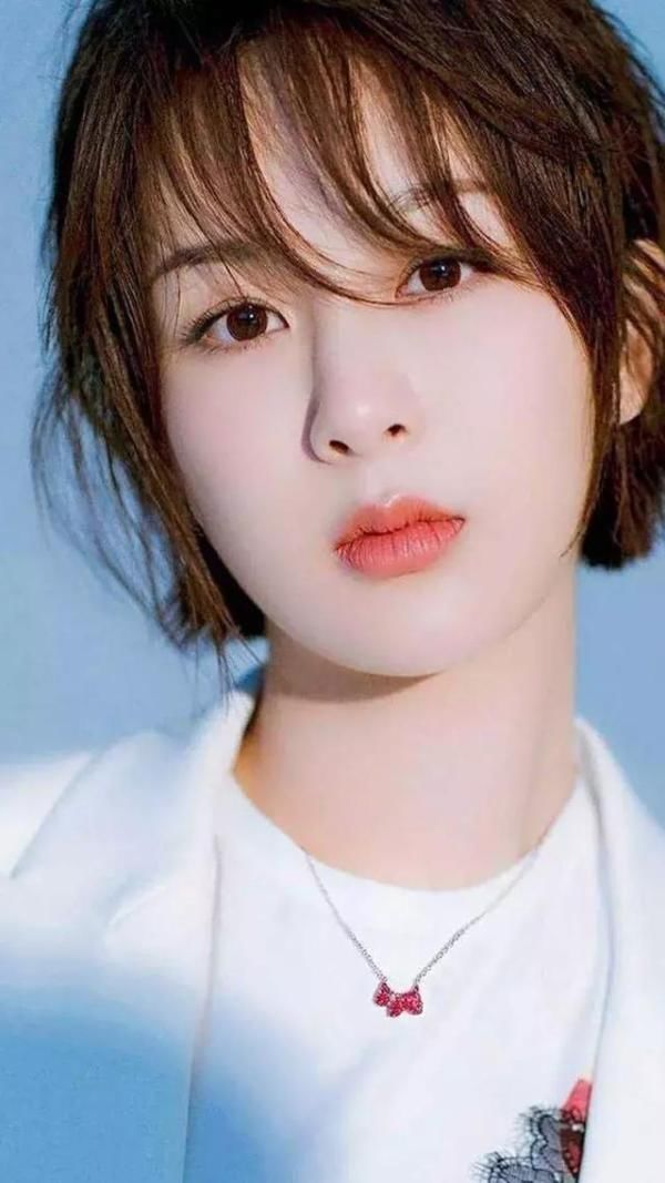 杨紫手机壁纸手机原图,漂亮堪比韩国女星手机小米双清高清图片