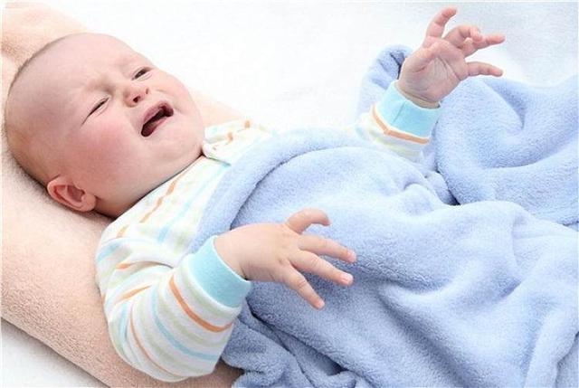 1岁内宝宝经常腹泻 妈妈警惕细菌感染 不可大