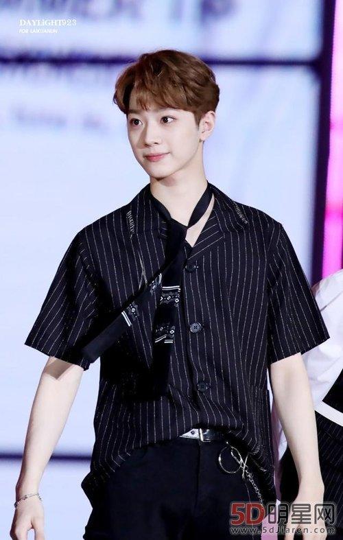 wannaone赖冠霖被排挤 赖冠霖好像崔雪莉呀白