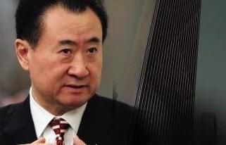 站在金字塔顶端的她,马云都尊重,成为福布斯第