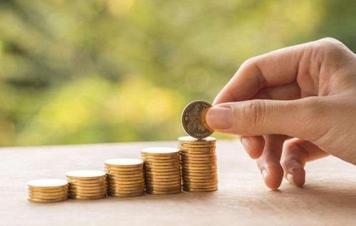 如果往濠寓里放10万元,一个月利息多少钱?说出