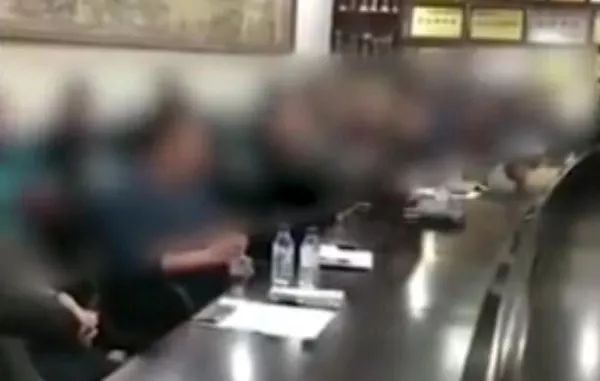 女副局长耍官威续:未道歉,群众问题也没解决