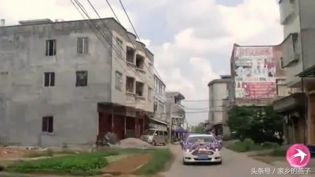 实拍广西玉林陆川农村的接亲车队，路虽不大但很好走，一路风景！