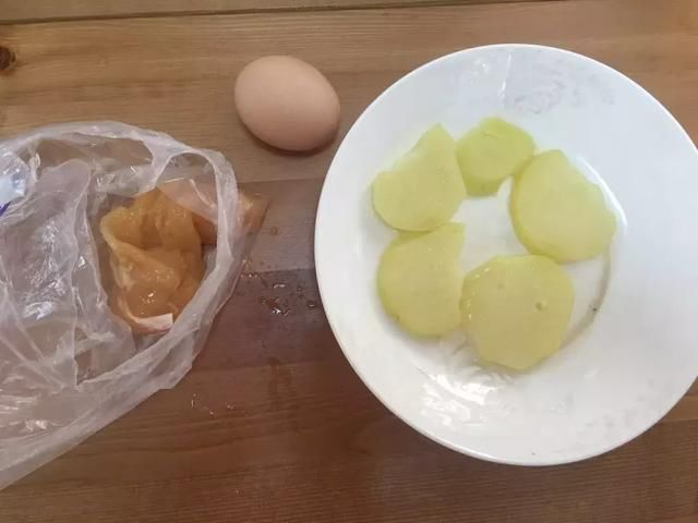 宝宝辅食:土豆丸子,入口即化,快手又百搭!一手
