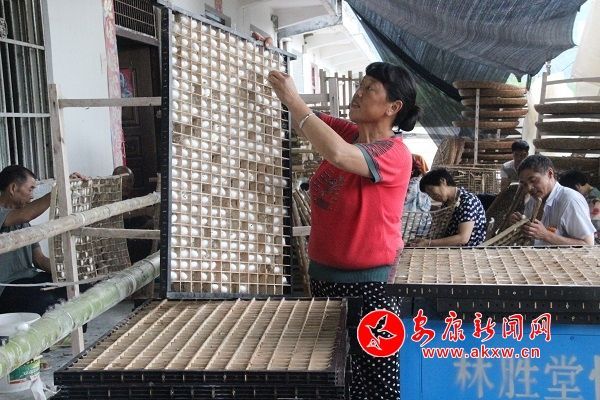 丰镇市人口数_丰镇市教育局招生办(2)
