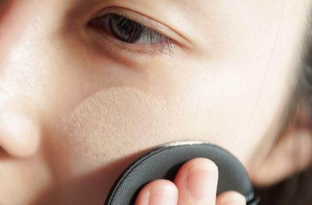 化妆时先擦防晒霜还是BB霜?顺序都搞反了,当