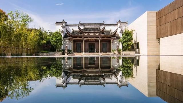 上海也有极致的避世酒店!仅靠35间别墅和一座古戏台成为江浙最向