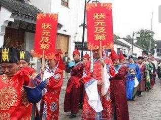 秦桧后人高中状元,乾隆当面问其祖宗是谁?他的7字回答流传至今