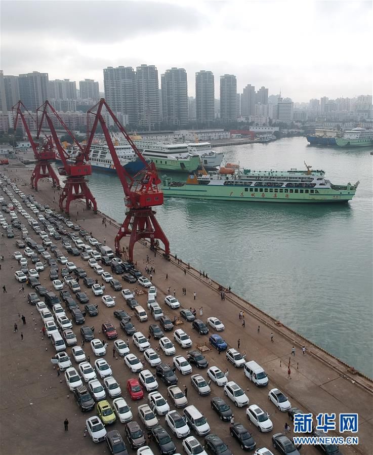 海南启动应急预案疏导琼州海峡滞港车辆