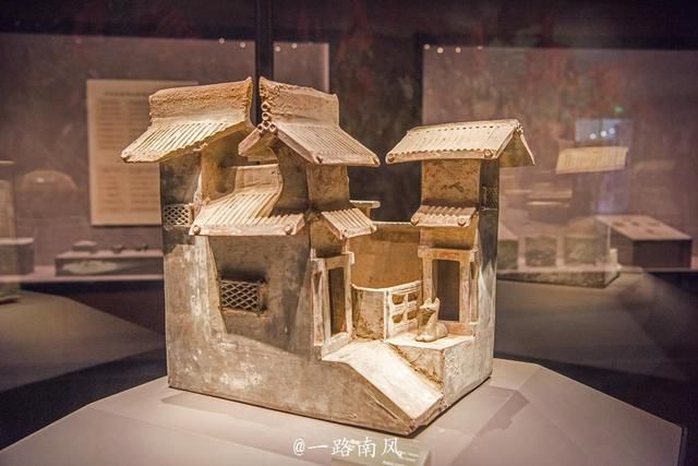 山西大同这座建筑里隐藏了2.5亿年的秘密，游客可以免费参观！