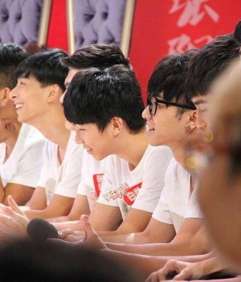 13届快男合体全场落泪 不算华晨宇你还认识几