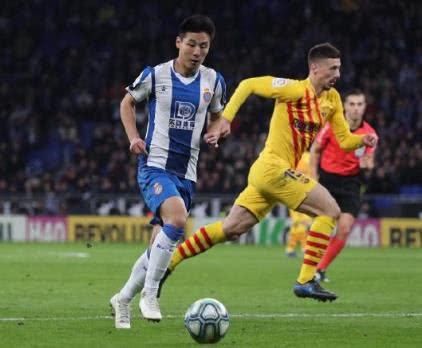 武磊攻破巴萨球门李铁