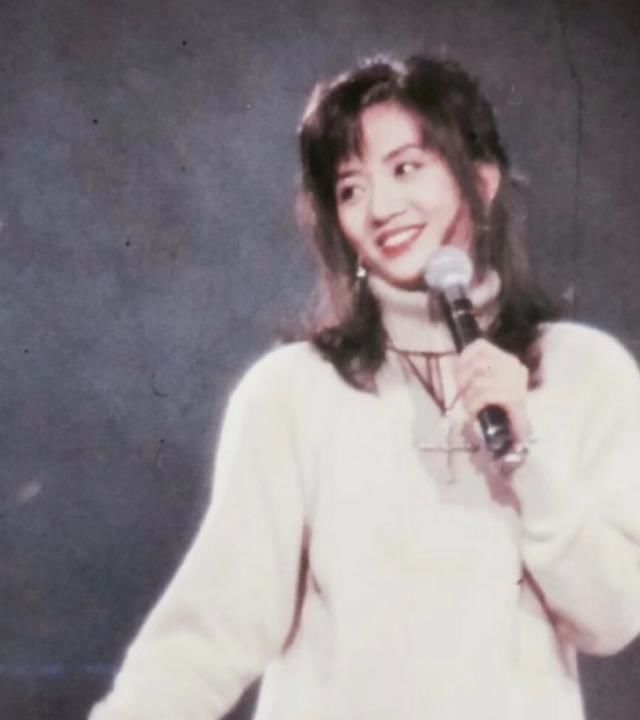梅姐57岁冥寿，众星悼念，死后17年母亲和大哥仍在争遗产