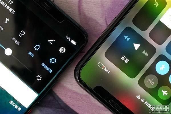 华为Mate20 Pro反向充电视频火了,这波操作太