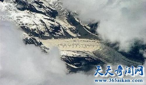 西藏上空惊现中国龙 中国不敢公开发现龙